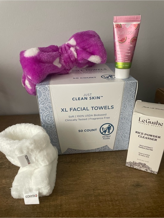 Other - Clean your face!